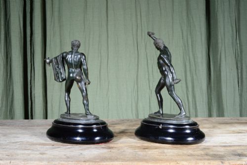 A PAIR OF GRAND TOUR PATINATED BRONZE ATHLETES C1880 - ADDITIONAL PHOTO 3