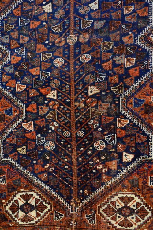 AN ANTIQUE CAUCASIAN RUG C1900 - ADDITIONAL PHOTO 5