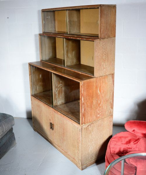 A LIMED OAK GLAZED SECTIONAL LIBRARY BOOKCASE BY MINTY OF OXFORD C1930 - ADDITIONAL PHOTO 3