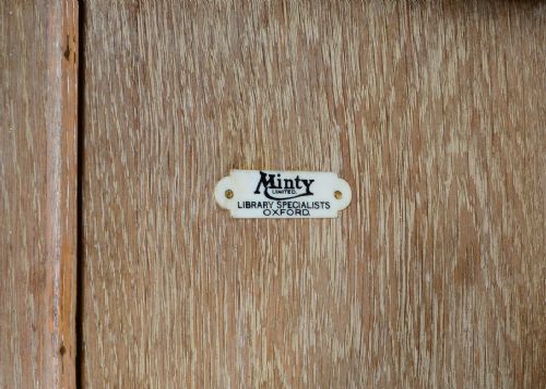 A LIMED OAK GLAZED SECTIONAL LIBRARY BOOKCASE BY MINTY OF OXFORD C1930 - ADDITIONAL PHOTO 6