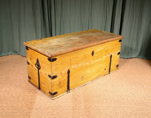 a large victorian painted pine blanket chest c1850 - CATEGORY: ANTIQUE CHESTS - DATED 1850