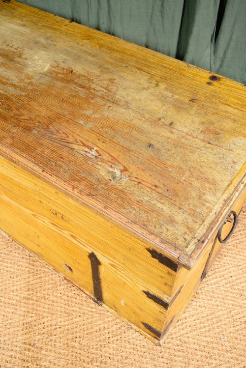 A LARGE VICTORIAN PAINTED PINE BLANKET CHEST C1850 - ADDITIONAL PHOTO 7