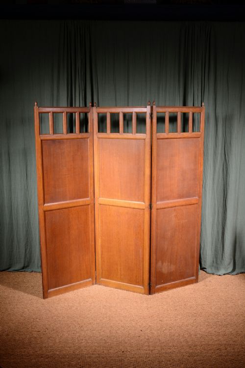 an arts crafts panelled oak two fold screen room divider in the manner of heals c1900 - CATEGORY: ANTIQUE MISCELLANEOUS - DATED 1900