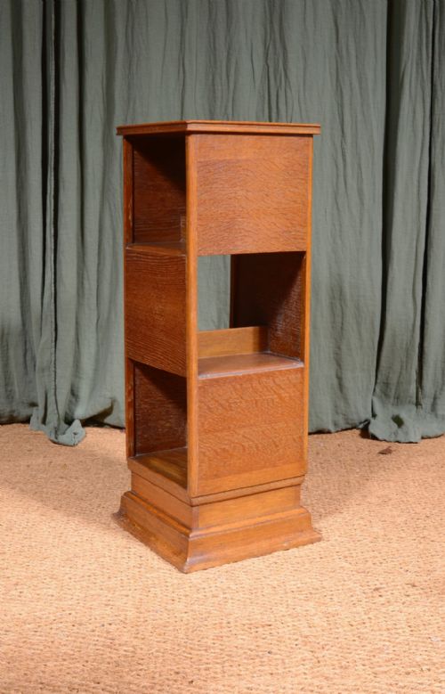 AN ARTS AND CRAFTS LIMED OAK FREE STANDING BOOK TABLE IN THE MANNER OF HEALS C1930 - ADDITIONAL PHOTO 2