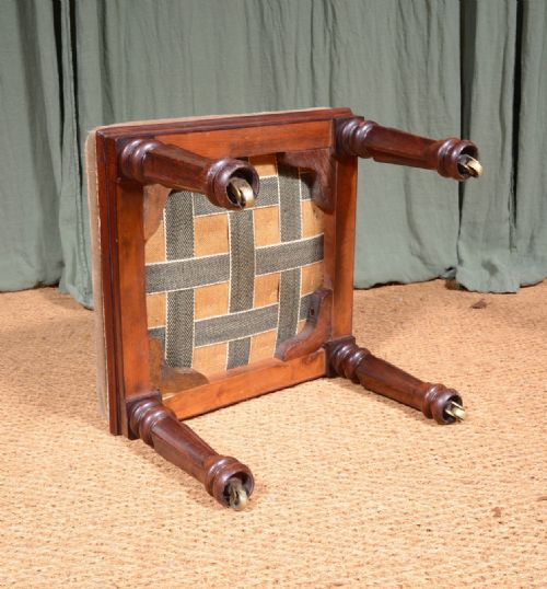 A WILLIAM IV MAHOGANY FOOTSTOOL WITH BRASS SUNKEN CASTORS AND TAPESTRY CUSHION C1835 - ADDITIONAL PHOTO 4