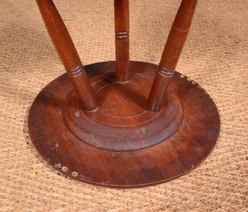 AN AESTHETIC MOVEMENT OAK AND MAHOGANY TRIPOD TABLE WITH CHIP CARVED DECORATION C1900 - ADDITIONAL PHOTO 6