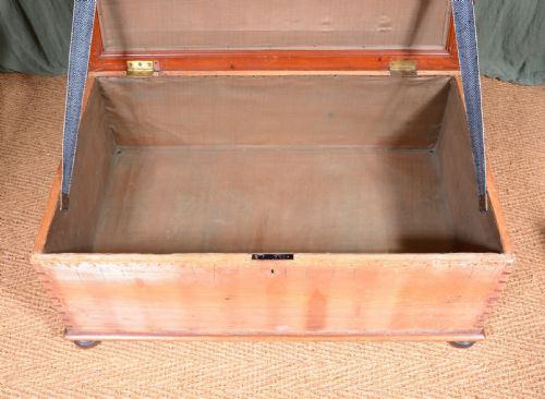 A LARGE VICTORIAN BOX OTTOMAN STOOL ON TURNED LEGS C1870 - ADDITIONAL PHOTO 6
