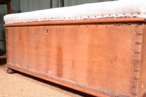 A LARGE VICTORIAN BOX OTTOMAN STOOL ON TURNED LEGS C1870 - ADDITIONAL PHOTO 9
