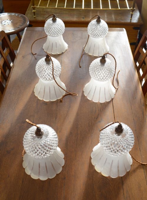 A SET OF SIX CUT AND FROSTED GLASS FLOWERHEAD PENDANT LIGHTS EARLY 20TH CENTURY - ADDITIONAL PHOTO 2