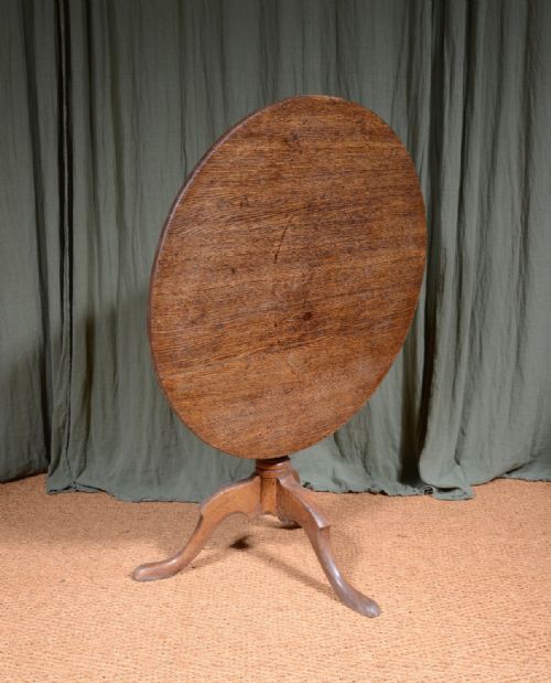 A 19TH CENTURY OAK TILT TOP TRIPOD OCCASIONAL TABLE C1850 - ADDITIONAL PHOTO 2