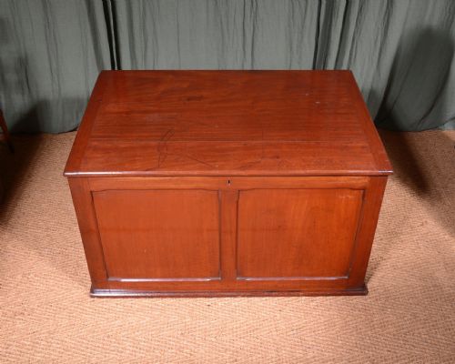 A LARGE VICTORIAN ARTS CRAFTS PANELLED MAHOGANY BLANKET CHEST C1870 - ADDITIONAL PHOTO 3