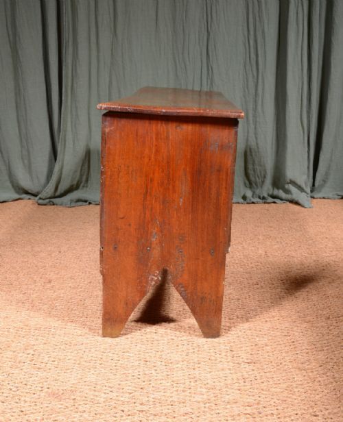 A 17TH CENTURY ELM SIX PLANK COFFER C1690 - ADDITIONAL PHOTO 5