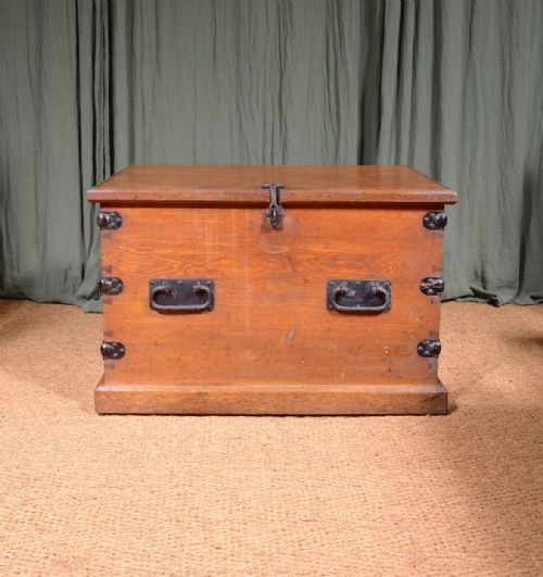 A VICTORIAN IRON MOUNTED OAK SILVER CHEST STRONG BOX C1860 - ADDITIONAL PHOTO 1