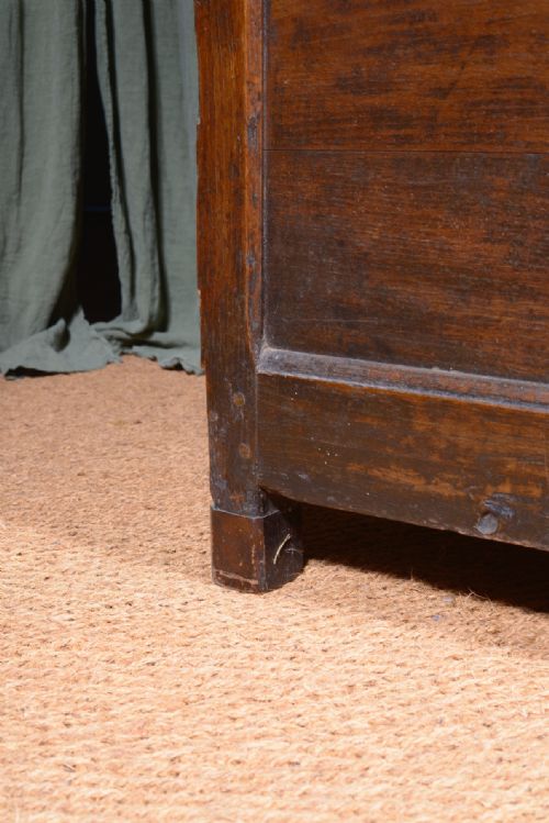 A 17TH CENTURY OAK CHEST OF DRAWERS C1690 - ADDITIONAL PHOTO 2