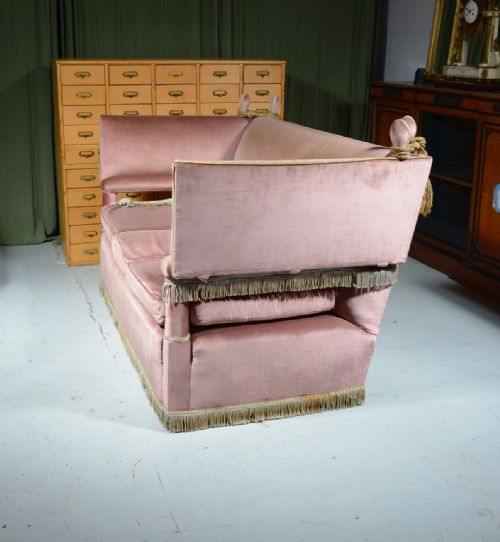 A PINK VELVET KNOLE SOFA C1920 - ADDITIONAL PHOTO 2