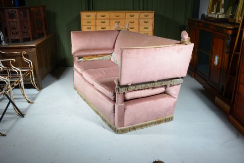 A PINK VELVET KNOLE SOFA C1920 - ADDITIONAL PHOTO 3