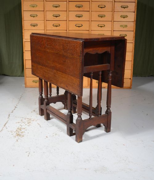 an oak arts and crafts drop leaf table c1870 - CATEGORY: ANTIQUE TABLES - DATED VICTORIAN