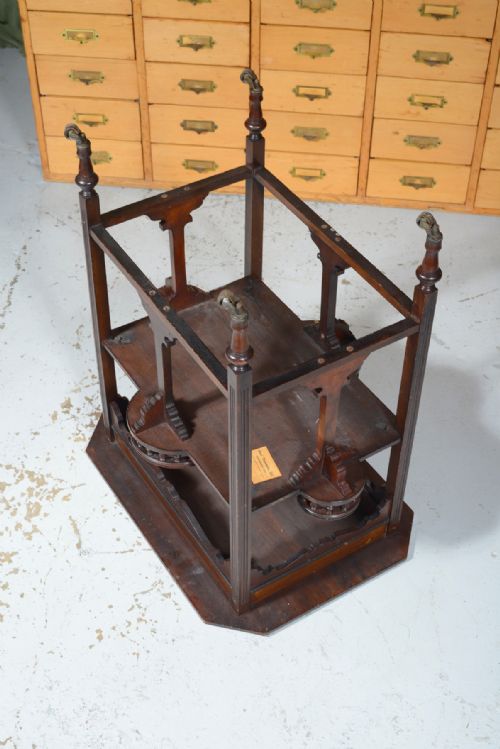 AN AESTHETIC MOVEMENT WALNUT TABLE WITH GALLERY UNDERTIER C1870 - ADDITIONAL PHOTO 5