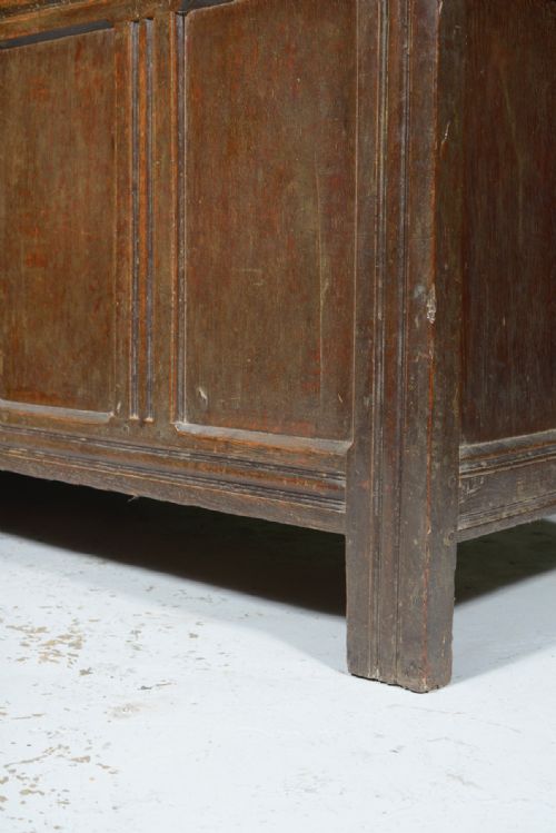 A LARGE PANELLED OAK COFFER C1700 - ADDITIONAL PHOTO 6