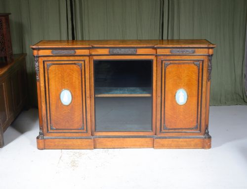A VICTORIAN BURR WALNUT BREAKFRONT CREDENZA CABINET C1880 - ADDITIONAL PHOTO 1