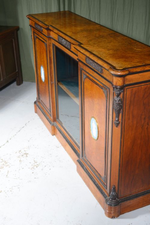 A VICTORIAN BURR WALNUT BREAKFRONT CREDENZA CABINET C1880 - ADDITIONAL PHOTO 12