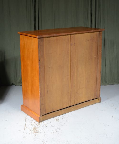AN ARTS AND CRAFTS STAINED ASH AND OAK CHEST OF DRAWERS ATTRIBUTED TO GILLOW C1890 - ADDITIONAL PHOTO 11