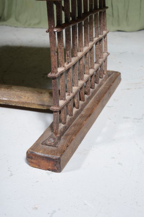 A RUSTIC SPANISH CHESTNUT AND IRON COFFEE TABLE 19TH C - ADDITIONAL PHOTO 3