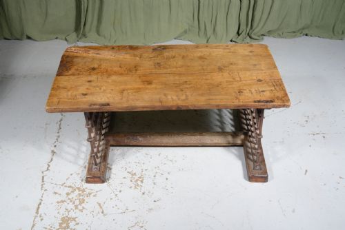 A RUSTIC SPANISH CHESTNUT AND IRON COFFEE TABLE 19TH C - ADDITIONAL PHOTO 4