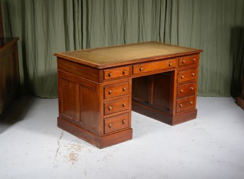 a victorian mahogany pedestal desk by cooke's finsbury ltd c1850 - CATEGORY: ANTIQUE DESKS - DATED VICTORIAN