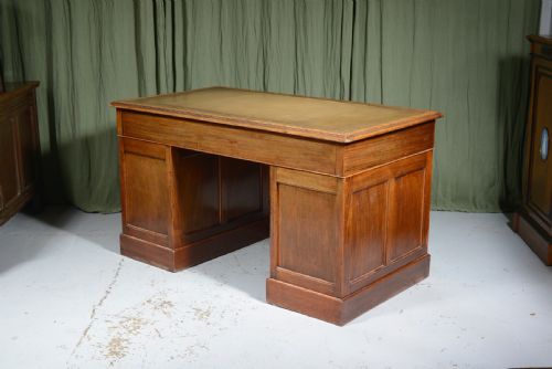 A VICTORIAN MAHOGANY PEDESTAL DESK BY COOKE'S FINSBURY LTD C1850 - ADDITIONAL PHOTO 8