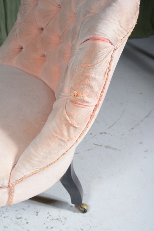 A GILLOW BUTTON BACK NURSING CHAIR ON GILT EBONISED LEGS C1870 - ADDITIONAL PHOTO 3