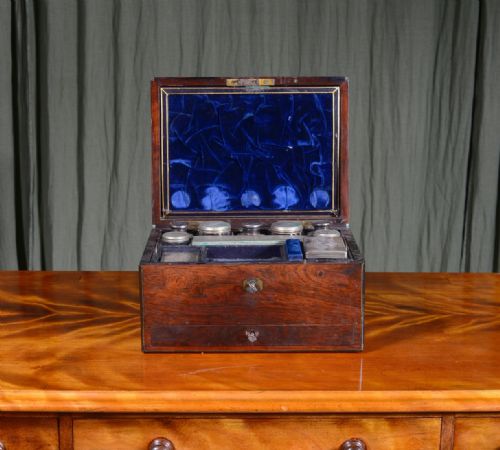 A VICTORIAN ROSEWOOD FITTED DRESSING CASE FOR RESTORATION C1880 - ADDITIONAL PHOTO 1