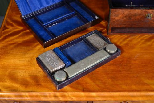 A VICTORIAN ROSEWOOD FITTED DRESSING CASE FOR RESTORATION C1880 - ADDITIONAL PHOTO 2