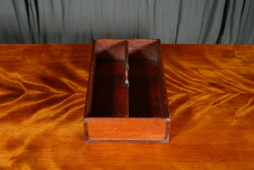 AN GEORGE III BRASS HANDLED MAHOGANY CUTLERY TRAY C1790 - ADDITIONAL PHOTO 3