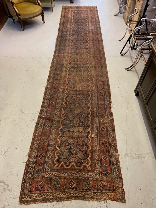 AN ANTIQUE CAUCASIAN RUNNER C1900 - ADDITIONAL PHOTO 7