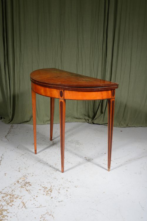 A GEORGE III INLAID SATINWOOD DEMI LUNE CARD TABLE C1790 - ADDITIONAL PHOTO 1