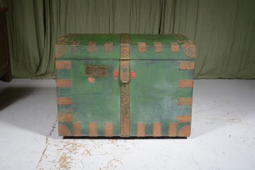 RO LEYCESTER ESQ'S NO 1 IRON BOUND OAK SILVER CHEST BY GARRARD LONDON C1850 - ADDITIONAL PHOTO 2