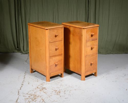 A PAIR OF ART DECO ASH BEDSIDE TABLES C1935 - ADDITIONAL PHOTO 2