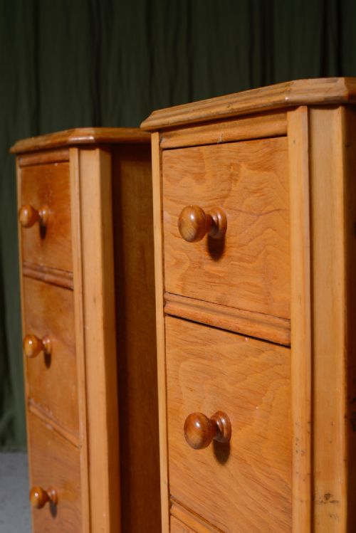 A PAIR OF ART DECO ASH BEDSIDE TABLES C1935 - ADDITIONAL PHOTO 6