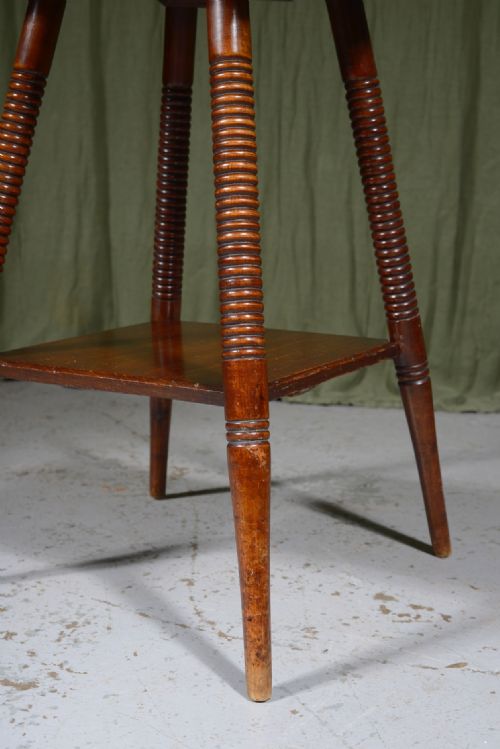 AN AESTHETIC MOVEMENT TWO TIER OAK TABLE ON RING TURNED SPLAY LEGS C1890 - ADDITIONAL PHOTO 3