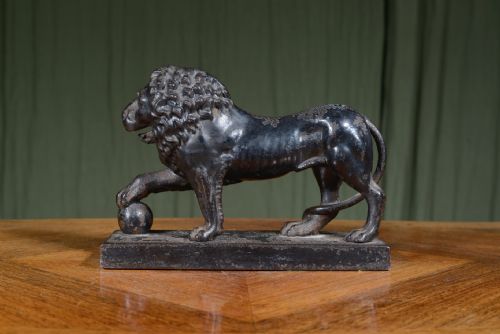 A REGENCY CAST IRON MEDICI LION DOOR PORTER SCULPTURE C1825 - ADDITIONAL PHOTO 4