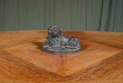 A REGENCY BRONZE SCULPTURE OF A RECUMBENT LION C1820 - ADDITIONAL PHOTO 6