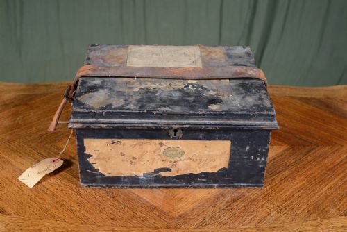 MAJOR JW JENNINGS'S ANGLO INDIAN JAPANNED TIN CARTRIDGE MAGAZINE BY ALLIBHOY VALLIJEE C1890 - ADDITIONAL PHOTO 2