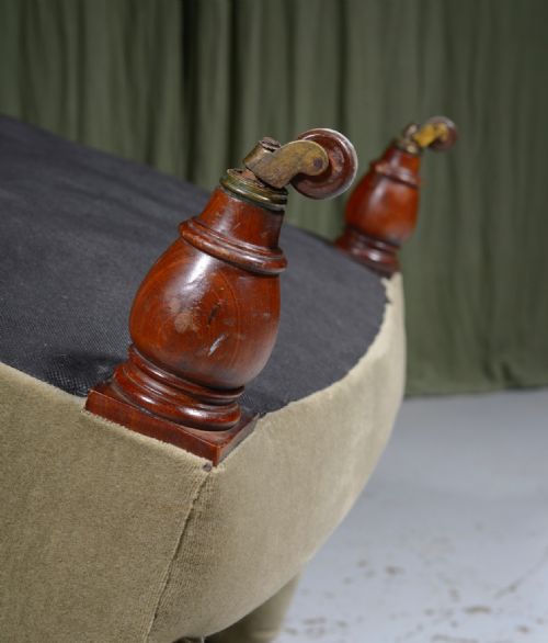 A HOWARD SONS 'WOODSTOCK' STYLE BUTTON BACK ARMCHAIR C1890 - ADDITIONAL PHOTO 6