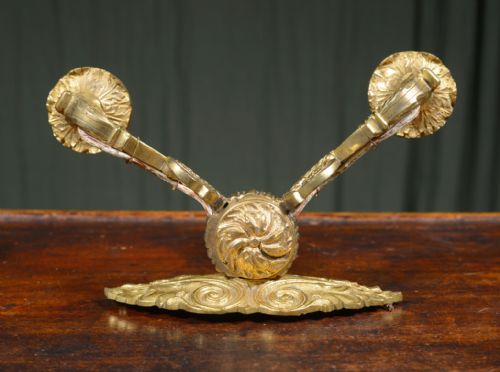 A GILT BRASS DOUBLE WALL SCONCE C1900 - ADDITIONAL PHOTO 3
