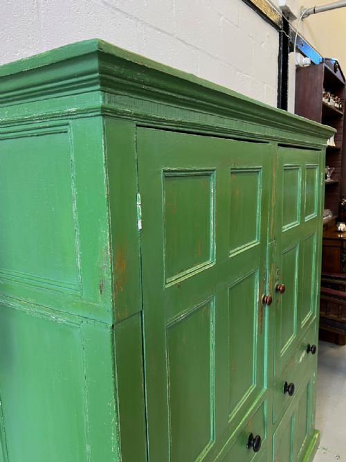 AN EARLY VICTORIAN VERDIGRIS GREEN PAINTED HOUSEKEEPERS CUPBOARD C1840 - ADDITIONAL PHOTO 8