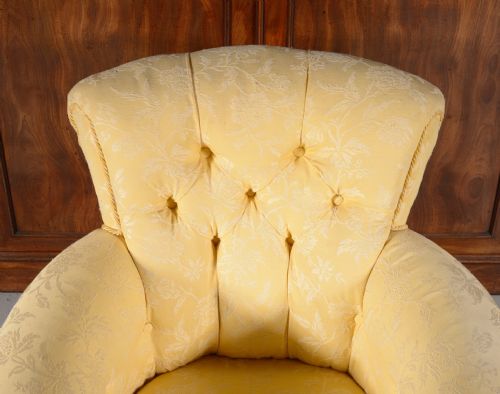 A HOWARD SONS 'WOODSTOCK' STYLE BUTTON BACK ARMCHAIR C1890 - ADDITIONAL PHOTO 3
