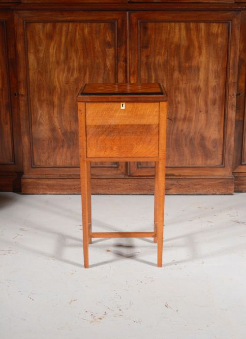 AN ARTS AND CRAFTS COTSWOLD SCHOOL PARQUETRY INLAID OAK AND SPECIMEN WOOD WORK TABLE C1910 - ADDITIONAL PHOTO 7