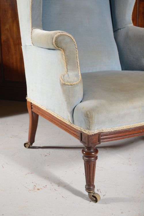 A LARGE GEORGE III STYLE VELVET UPHOLSTERED MAHOGANY WINGBACK ARMCHAIR C1870 - ADDITIONAL PHOTO 2