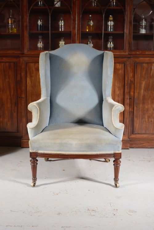 A LARGE GEORGE III STYLE VELVET UPHOLSTERED MAHOGANY WINGBACK ARMCHAIR C1870 - ADDITIONAL PHOTO 3
